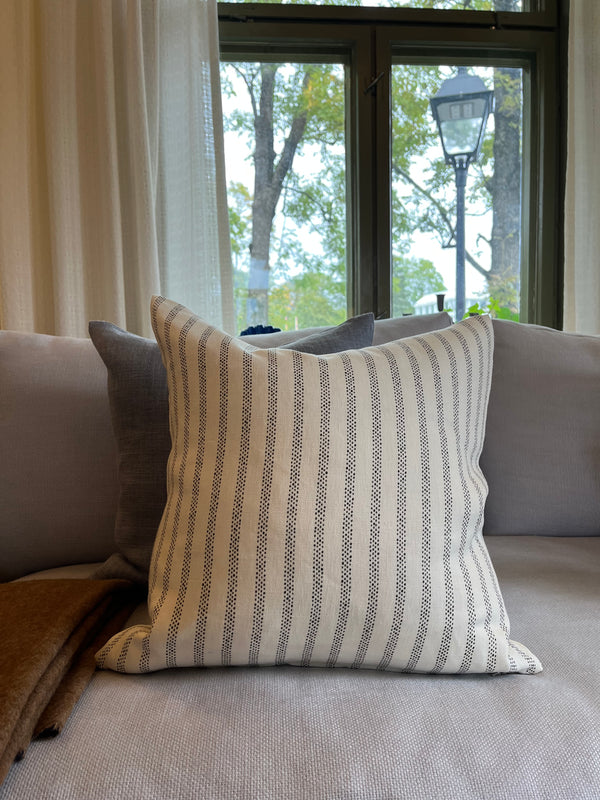 Helene Blanche pute, Polka Stripe Creme-Noir 50x50