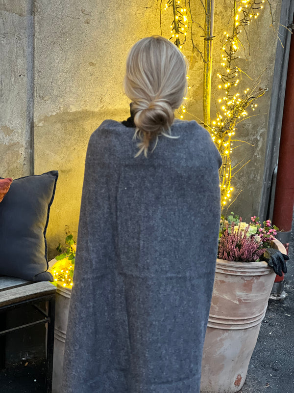 Wool blanket, Burgundy ombre