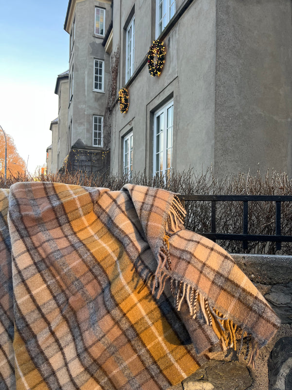 Ullpledd, Natural Buchanan