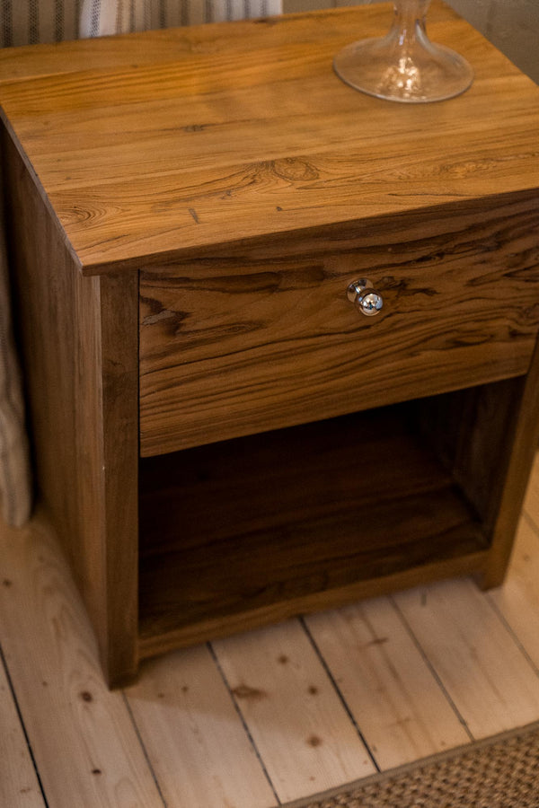 Alabaster Studio, Luna Nattbord