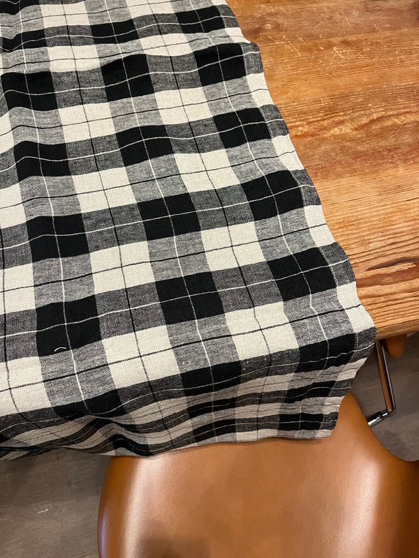 Lin Duk, Sort & Kremhvit, Store Ruter