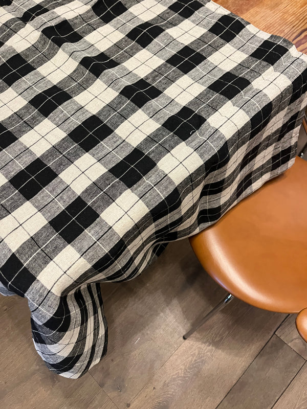 Lin Duk, Sort & Kremhvit, Store Ruter