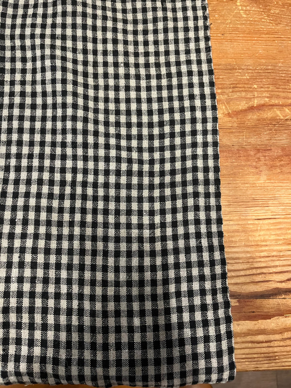 Lin Duk, Sort & Kremhvit, Små Ruter