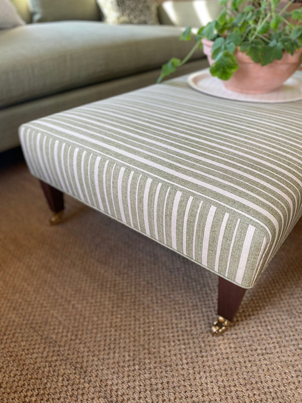 Martin Round Stool