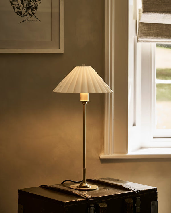 Selma Bordlampe, Messing