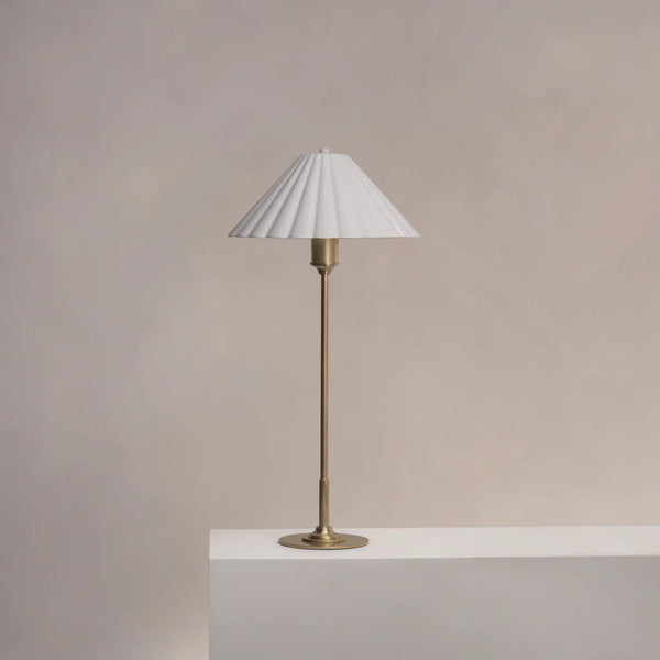 Selma Bordlampe, Messing