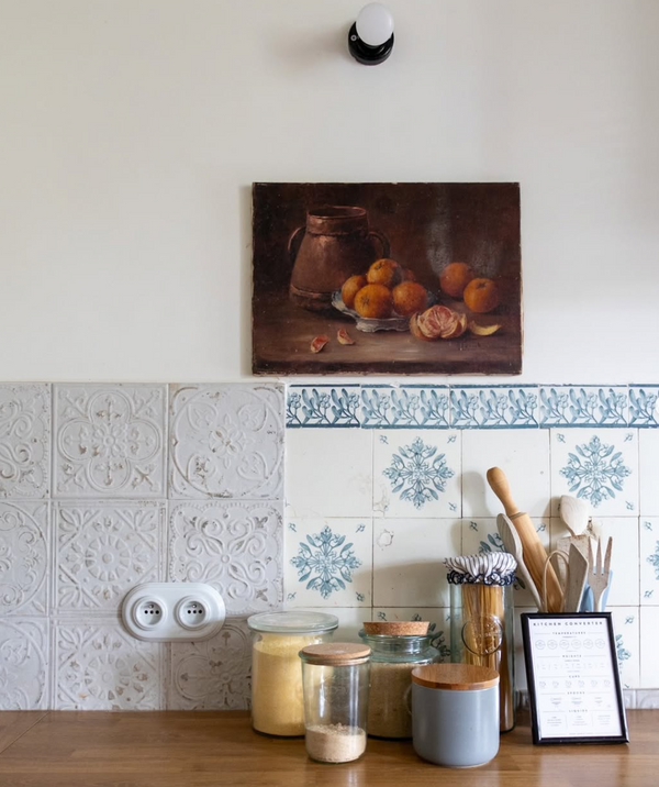 Fontini Garby Colonial, Double electrical outlet