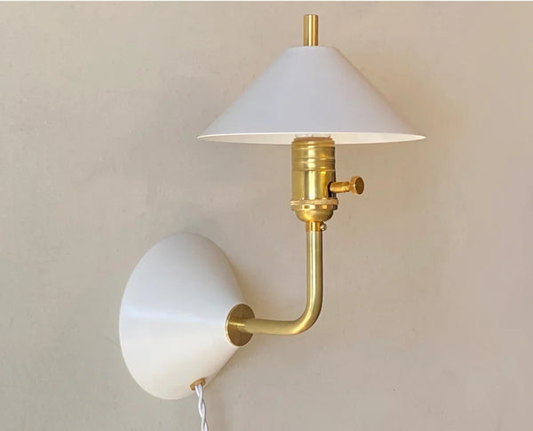 Petra Vegglampe, Messing & Silke hvit