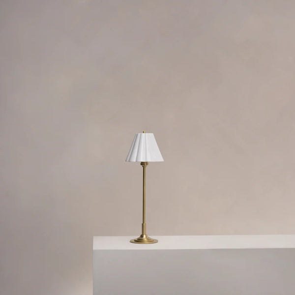 Astrid Bordlampe, Messing