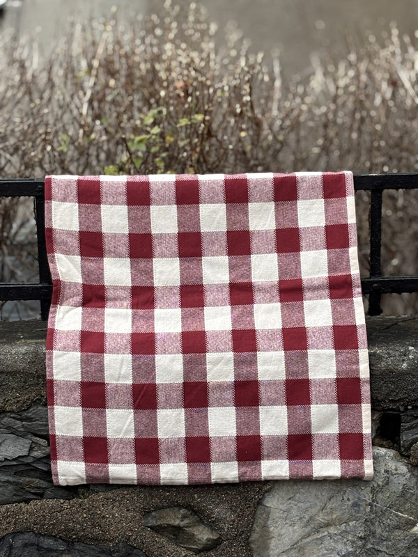 Celia Bordbrikke, Burgunder