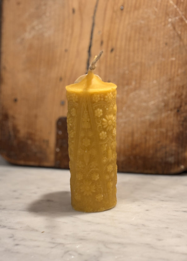 Bivoks kubbelys Honninggul, Blomster