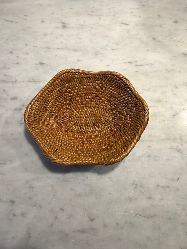 Oval Rottingkurv, Bølgete