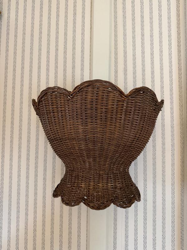 Hastshilp rotting, Vegglampe mørk