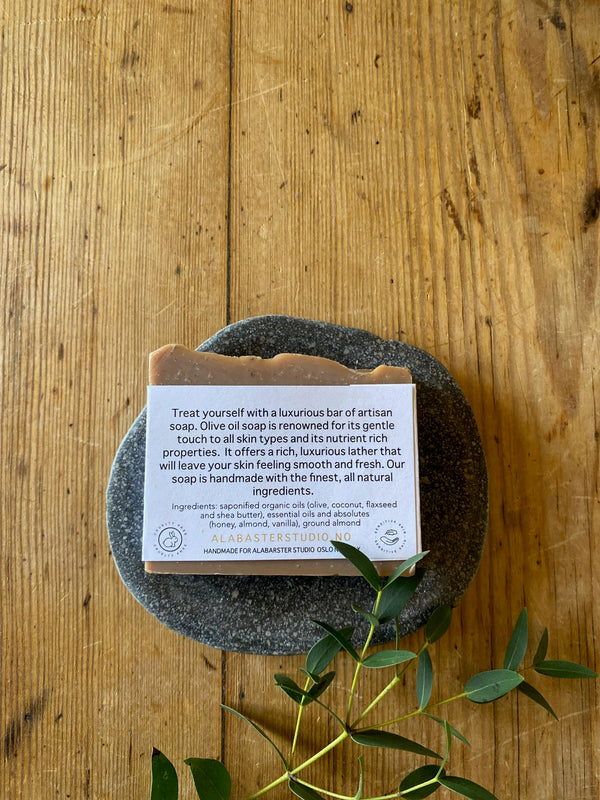 Alabaster Studio Lilleaker Såpestykke, Honey almond scrub