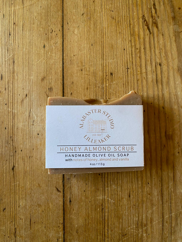 Alabaster Studio Lilleaker Såpestykke, Honey almond scrub