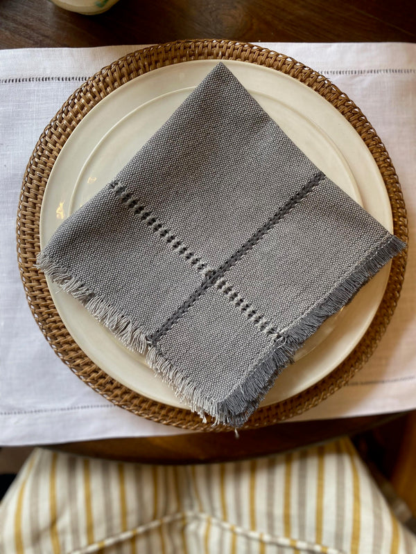 Serviett med frynsekant, grå