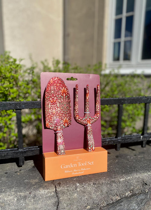 Hageredskap, sett oransje