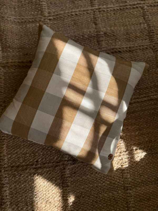 Alabaster Studio collection Fawn 50x50