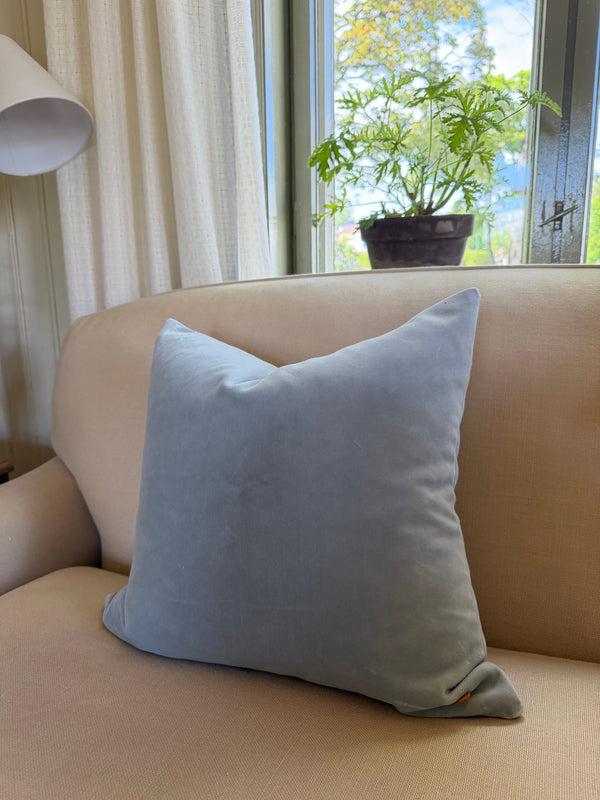 Velvet cushion Marie Louise Sjögren textile