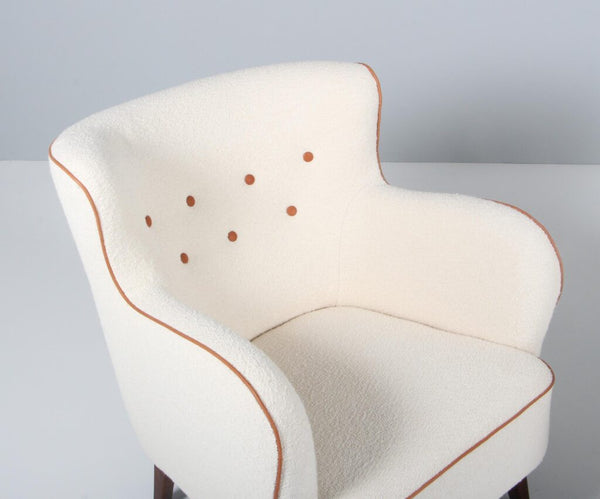 Dansk møbelsnedker armchair in boucle and anilin piping 1950